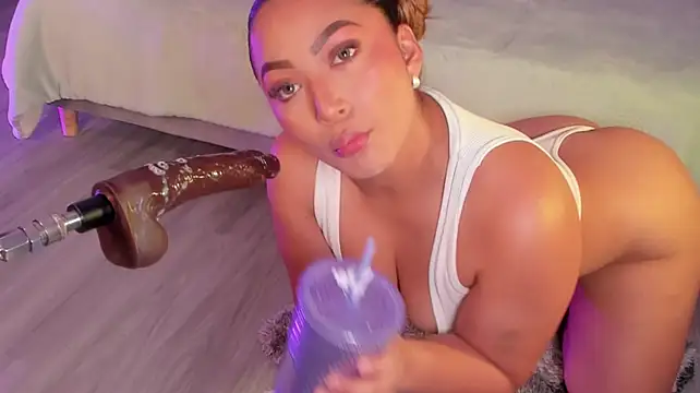 Lillyortiz Adlı Modelin Canlı XXX Sohbeti