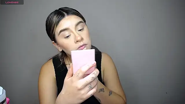 SaraBraun_'s Live XXX Chat