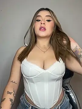 Chat XXX en directo de SaraBraun_