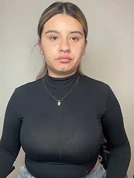 SaraBraun_ লাইভ XXX চ্যাট