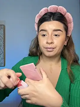 Онлайн чат XXX SaraBraun_