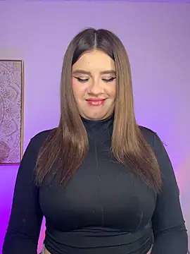 SaraBraun_ Adlı Modelin Canlı XXX Sohbeti