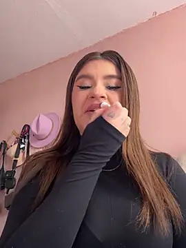 Chat +18 de SaraBraun_ ao vivo