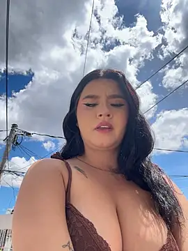 SaraBraun_ Chat XXX in diretta