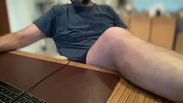 EnolicDenture Show in webcam