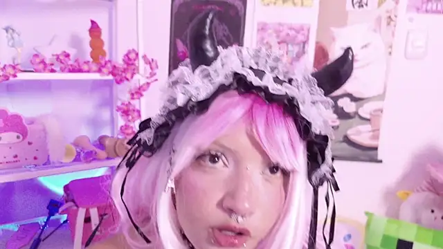Noisy_doll Adlı Modelin Canlı XXX Sohbeti