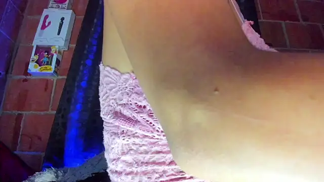 Cata-angel's Live XXX Chat
