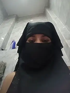 Aafreen_36 Adlı Modelin Canlı XXX Sohbeti