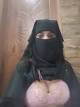 Aafreen_36 Adlı Modelin Canlı XXX Sohbeti