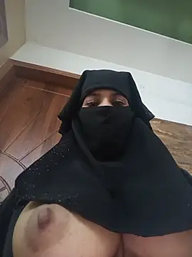 Aafreen_36 লাইভ XXX চ্যাট