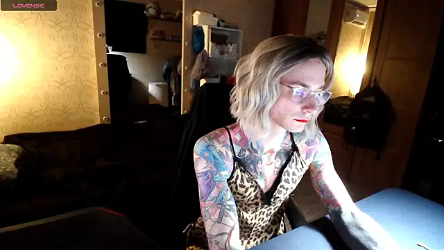 Julia_dolls Show Webcam