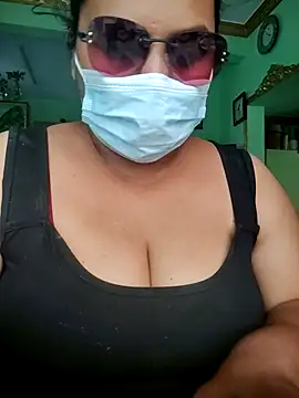 Mahima_4U élő XXX-chatje