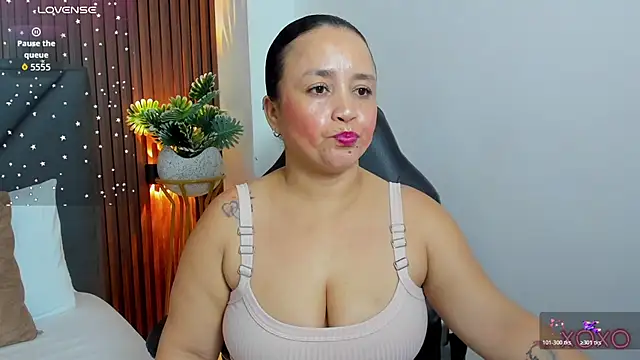 linda_rios_'s Live XXX Chat