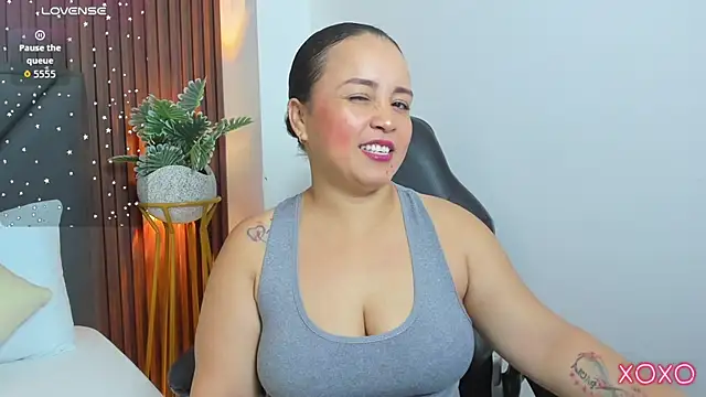 linda_rios_'s Live XXX Chat