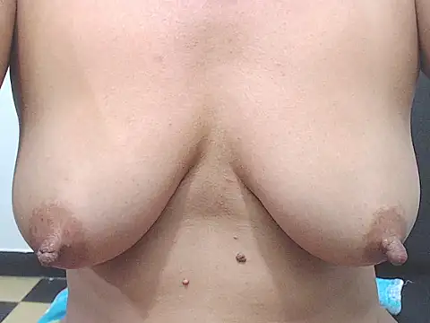 tamara_hottt Adlı Modelin Canlı XXX Sohbeti