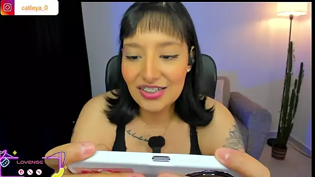 Chat +18 de catleya_0 ao vivo