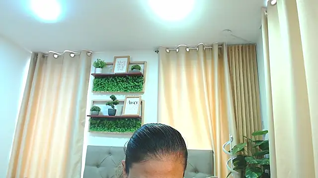 sasi_luna's Live XXX Chat