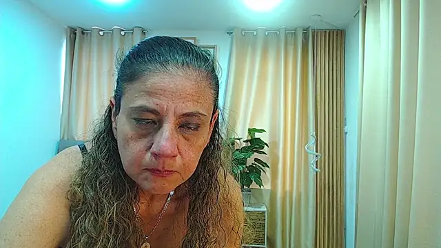 sasi_luna's Live XXX Chat