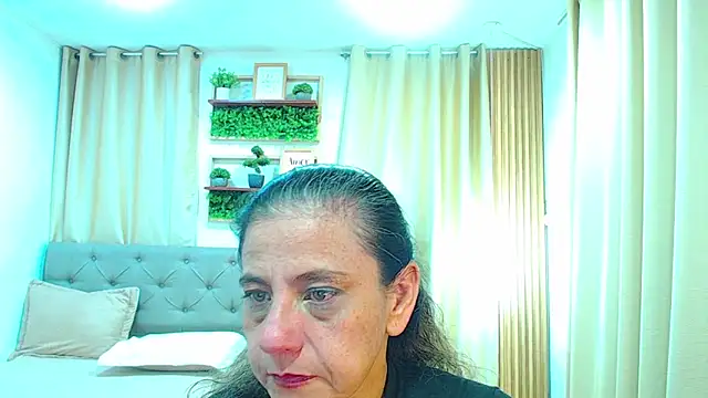 sasi_luna's Live XXX Chat