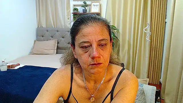 دردشة sasi_luna الجنسية المباشرة