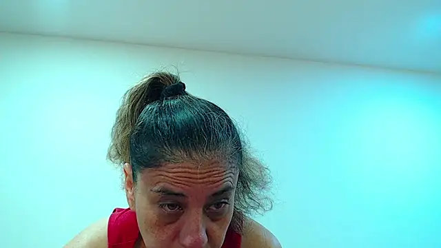 sasi_luna live XXX chat