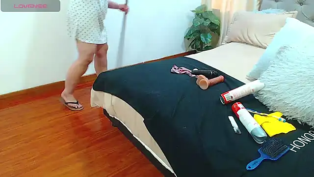 sasi_luna Live XXX Chat