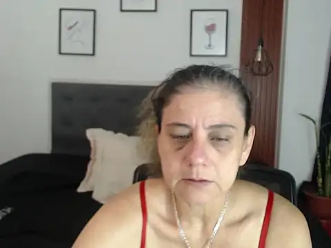 sasi_luna's Live XXX Chat