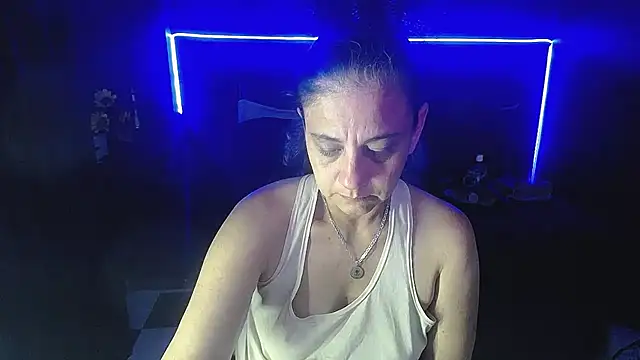 sasi_luna's Webcam Show
