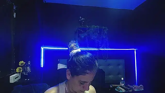 sasi_luna's Webcam Show