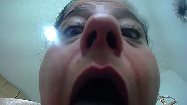 sasi_luna live XXX chat