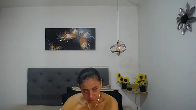 sasi_luna webcam show