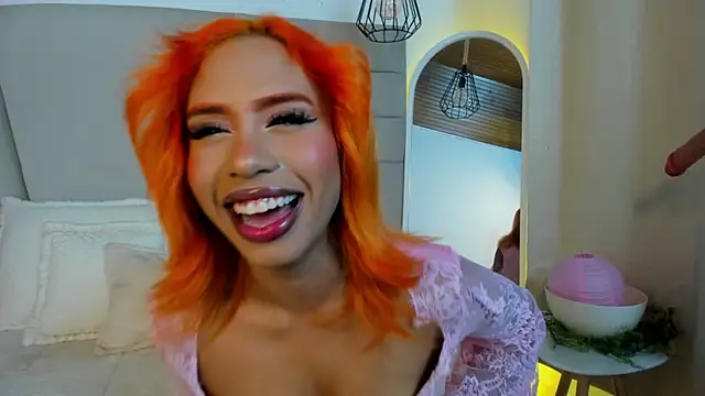 Nicole_Brown1126 Adlı Modelin Web Kamerası Şovu
