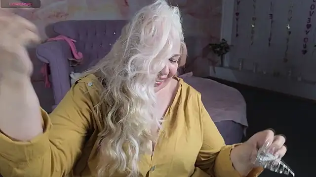 Penelope_Pinky Adlı Modelin Canlı XXX Sohbeti