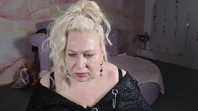צ'אט XXX בשידור חי של Penelope_Pinky