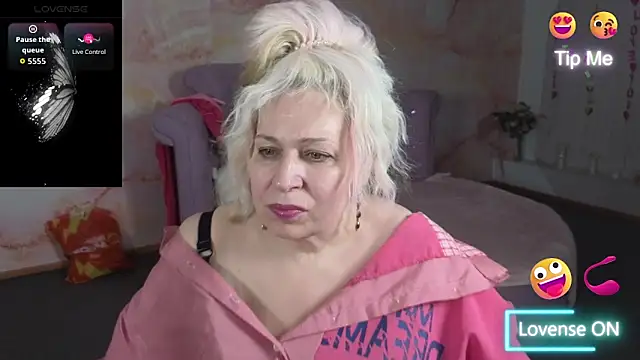Penelope_Pinky Adlı Modelin Canlı XXX Sohbeti