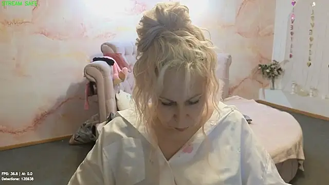 Penelope_Pinky Chat XXX in diretta