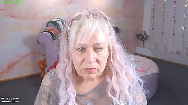 Penelope_Pinky Chat XXX in diretta
