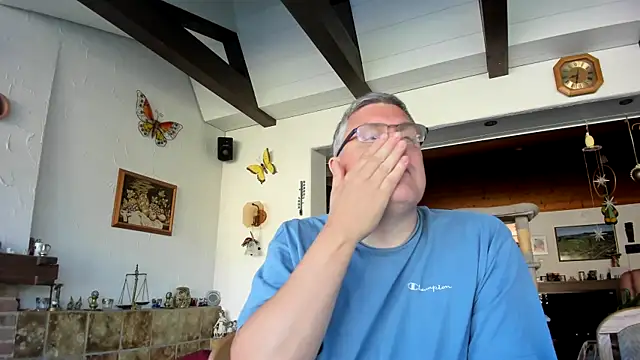 Pokazy przed kamerką – roku73Gay