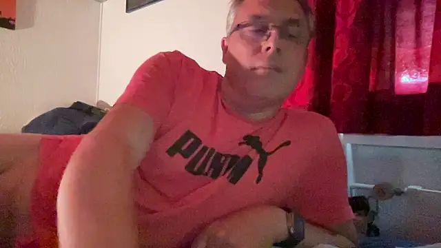 Show modela roku73Gay na web-kameri