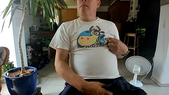 roku73Gay Show in webcam