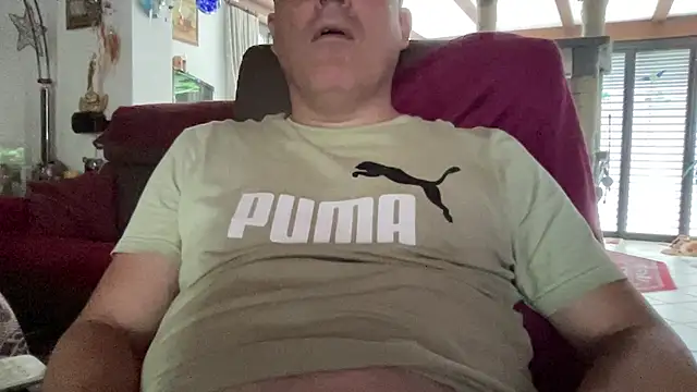 הופעת וובקאם של roku73Gay