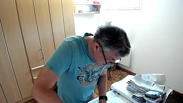 roku73Gayn Webbikameraesitys