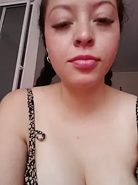 Czat XXX na żywo – Clara_Belle