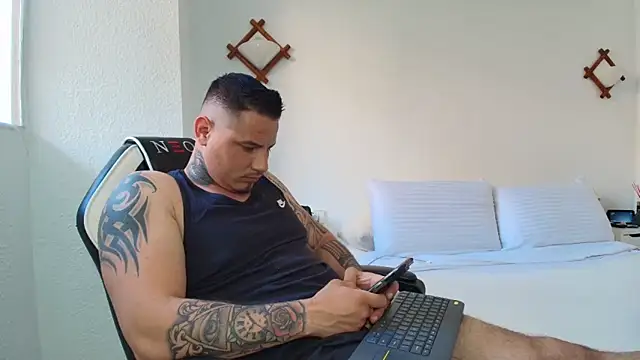 Valen_Dom 在線直播表演