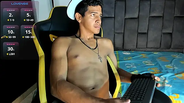 brian_smitth's Webcam Show