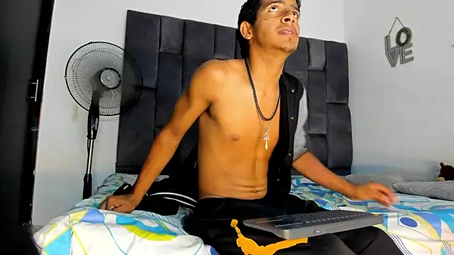 brian_smitth's Webcam Show