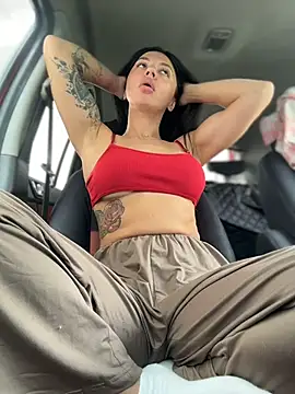 JulliaVegas Live XXX-chat