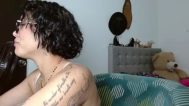 Sexy_Lia_ élő XXX-chatje