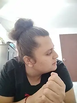 Miss_balloonsmila Adlı Modelin Canlı XXX Sohbeti