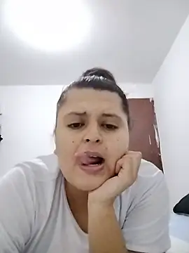 Miss_balloonsmila Adlı Modelin Canlı XXX Sohbeti